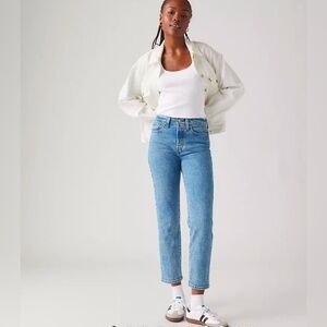 Levi’s Wedgie Straight denim jeans